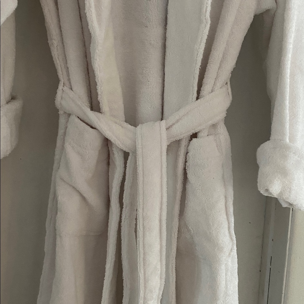 Ralph Lauren White Plush Polo Bear Robe with Embroidered Bear size S/M - Picture 10 of 10